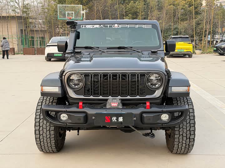 Фото 2 - Jeep Wrangler