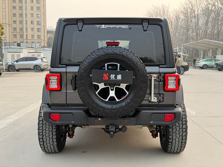 Фото 6 - Jeep Wrangler