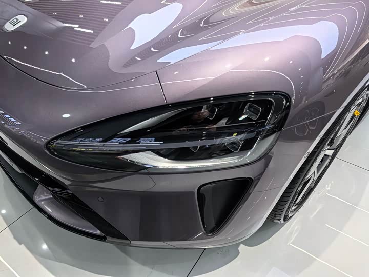 Фото 3 - Xiaomi SU7