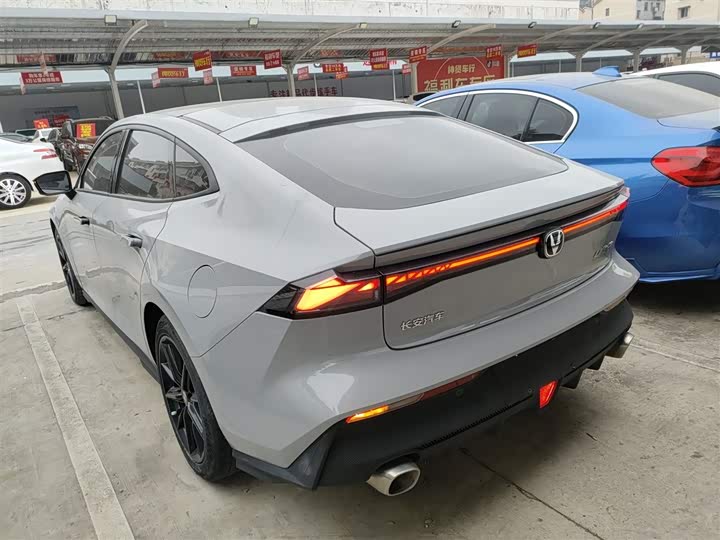 Фото 5 - Changan UNI-V