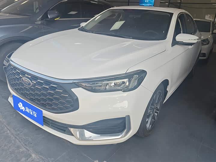 Фото 1 - Ford Escort