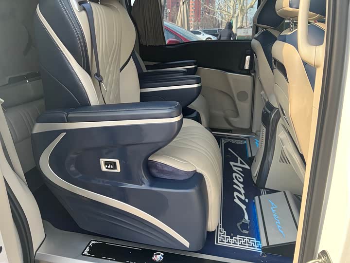 Фото 5 - Buick GL8 ES