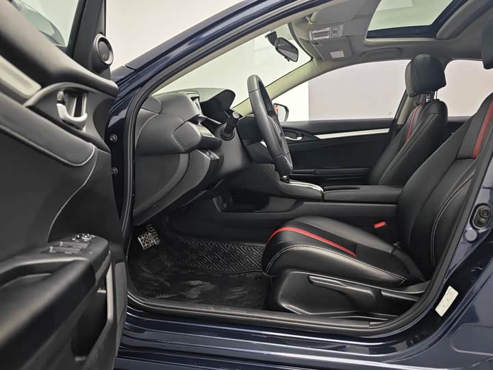 Фото 7 - Honda Civic