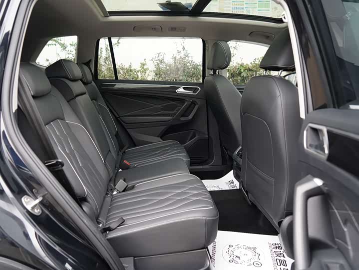 Фото 6 - Volkswagen Tiguan L Pro