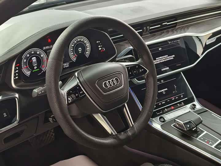 Фото 8 - Audi A6L