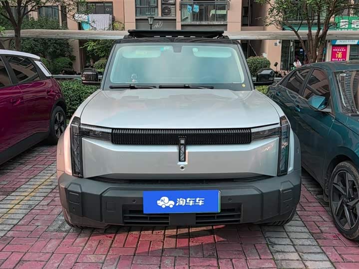 Фото 2 - Chery iCar 03