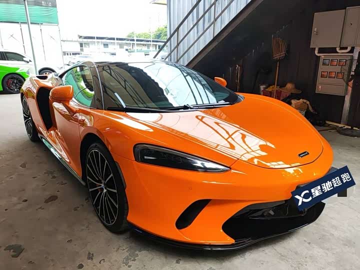 Фото 1 - McLaren GT