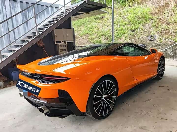 Фото 3 - McLaren GT