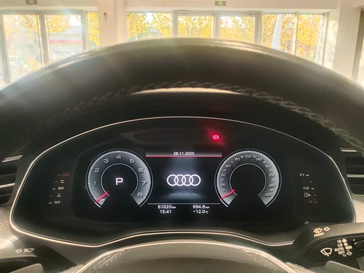 Фото 4 - Audi A6L