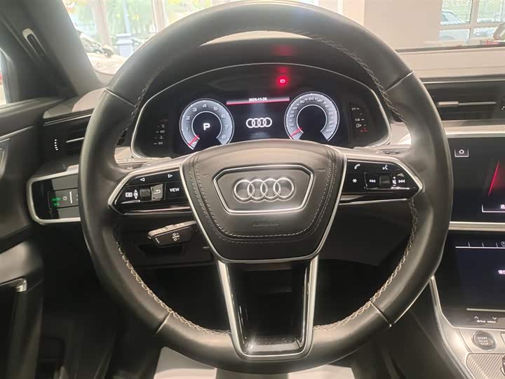 Фото 5 - Audi A6L