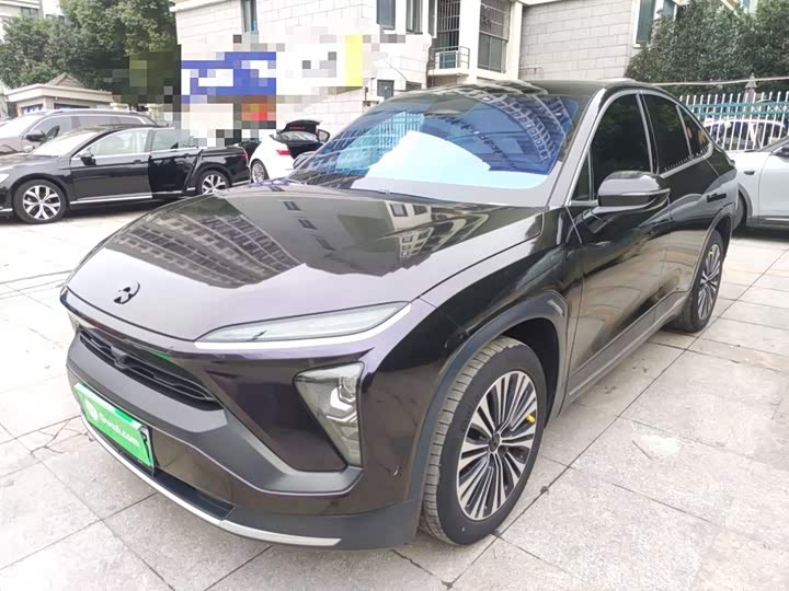 Фото 2 - Nio EC6