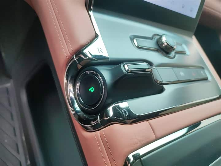 Фото 6 - Nio EC6