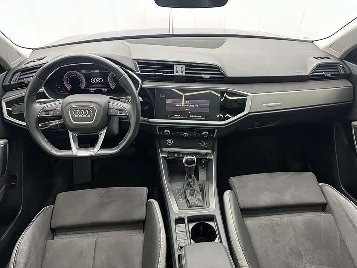 Фото 6 - Audi Q3