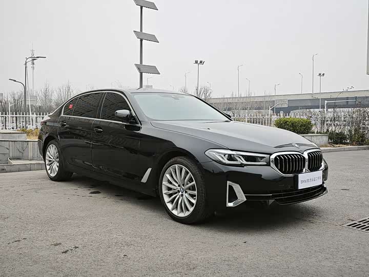 Фото 3 - BMW 5 Series