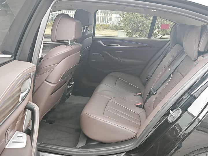 Фото 8 - BMW 5 Series