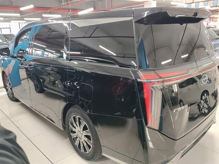 Фото 5 - GAC Trumpchi E9