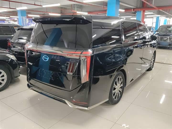 Фото 7 - GAC Trumpchi E9