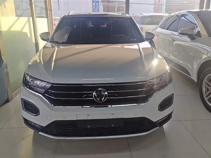 Фото 2 - Volkswagen T-Roc