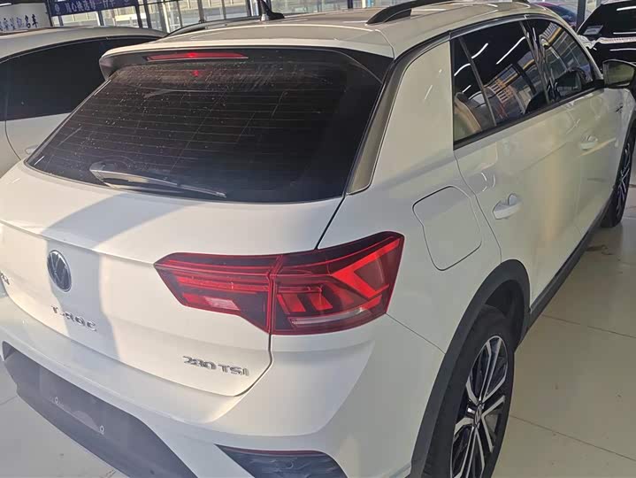 Фото 3 - Volkswagen T-Roc