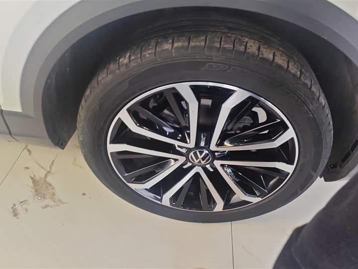 Фото 6 - Volkswagen T-Roc