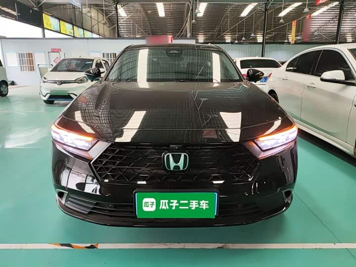 Фото 3 - Honda Accord