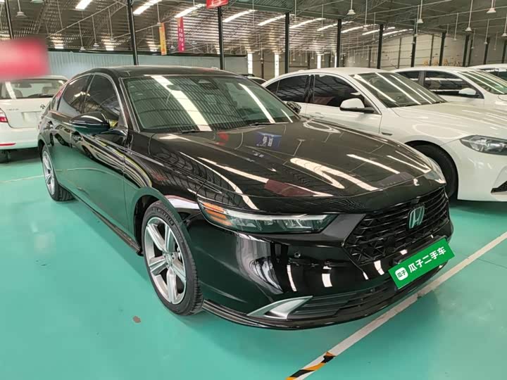 Фото 4 - Honda Accord