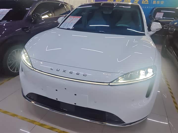 Фото 2 - Luxeed R7