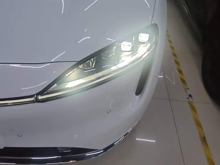 Фото 5 - Luxeed R7