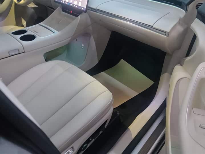 Фото 8 - Luxeed R7