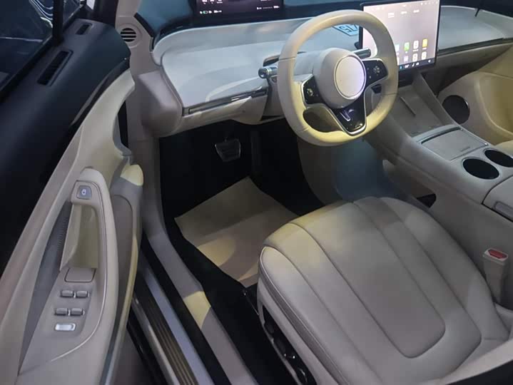 Фото 9 - Luxeed R7