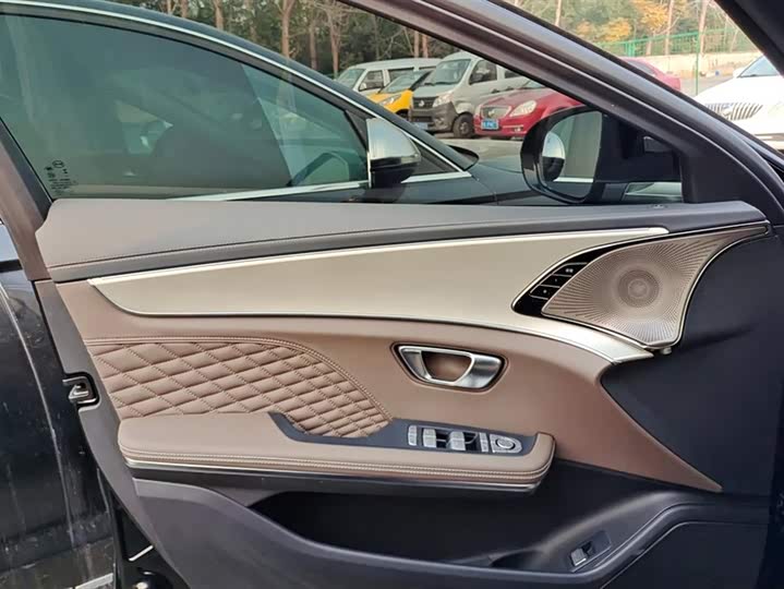 Фото 7 - BYD Han