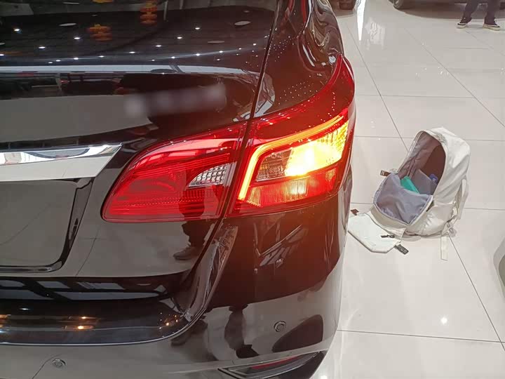 Фото 8 - Nissan Sylphy