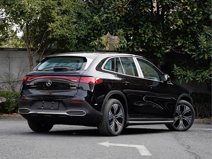 Фото 8 - Mercedes-Benz EQE SUV