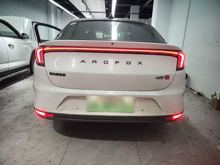 Фото 6 - BAIC Arcfox Alpha S