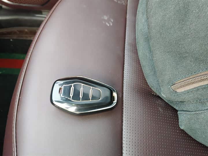 Фото 9 - Jetour X90