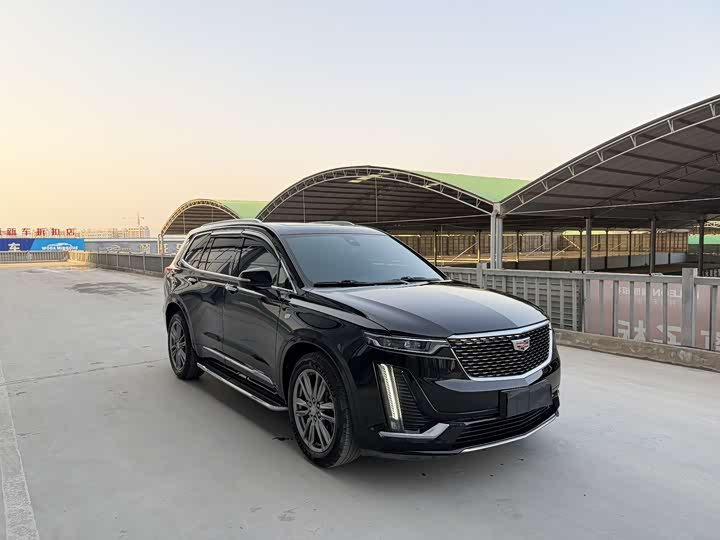 Фото 3 - Cadillac XT6