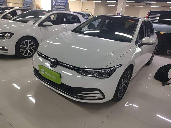 Фото 2 - Volkswagen Golf