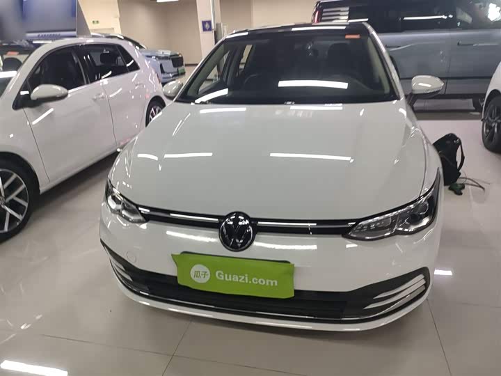 Фото 3 - Volkswagen Golf