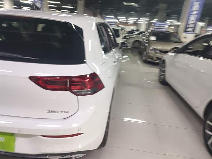 Фото 8 - Volkswagen Golf