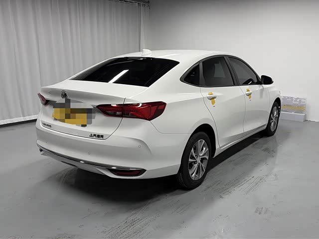 Фото 7 - Buick Verano