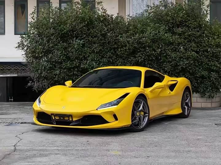 Фото 1 - Ferrari F8