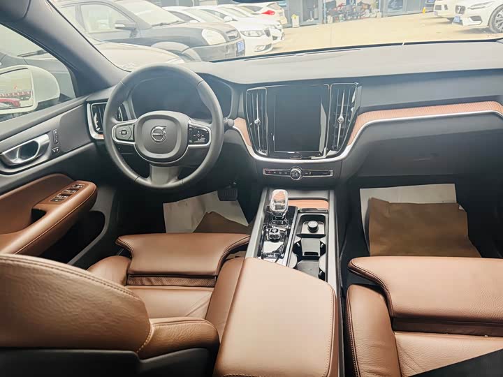 Фото 6 - Volvo S60