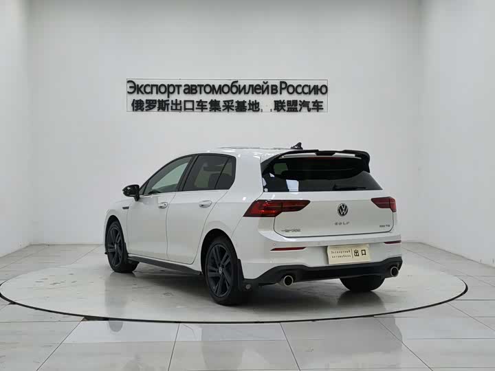 Фото 4 - Volkswagen Golf