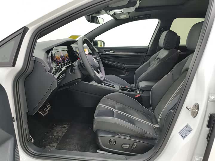 Фото 7 - Volkswagen Golf