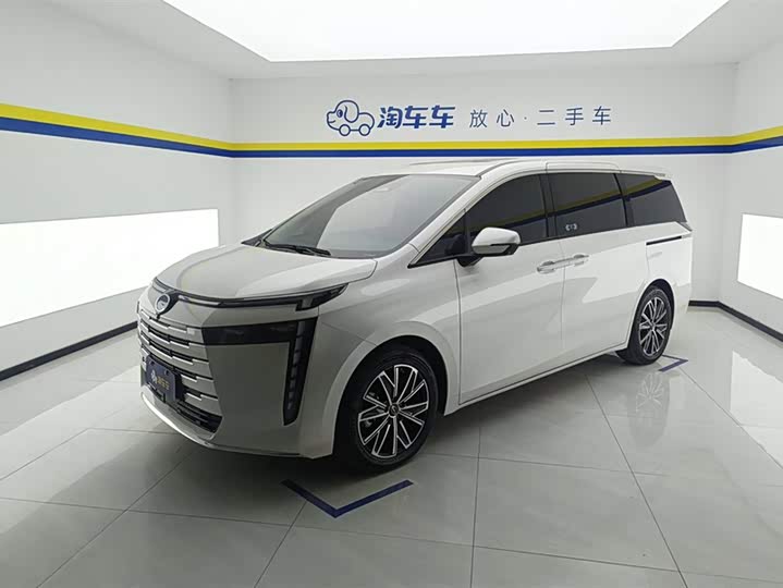 Фото 1 - GAC Trumpchi E8