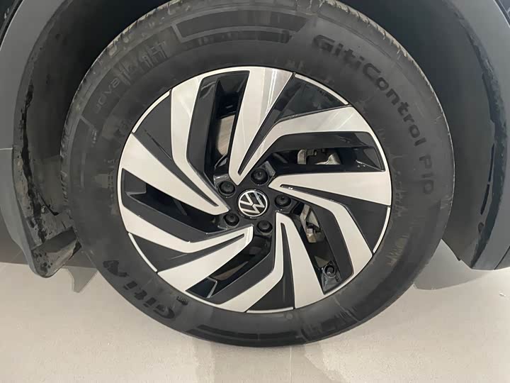 Фото 9 - Volkswagen Tiguan L Pro