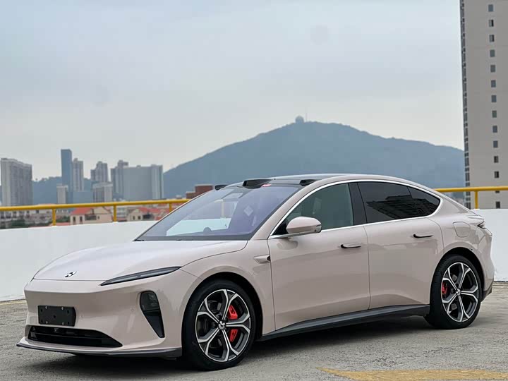 Фото 1 - Nio ET5