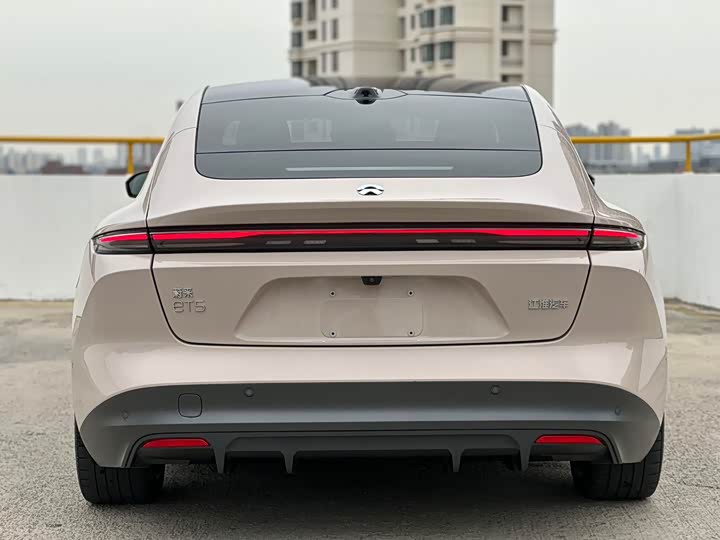 Фото 8 - Nio ET5