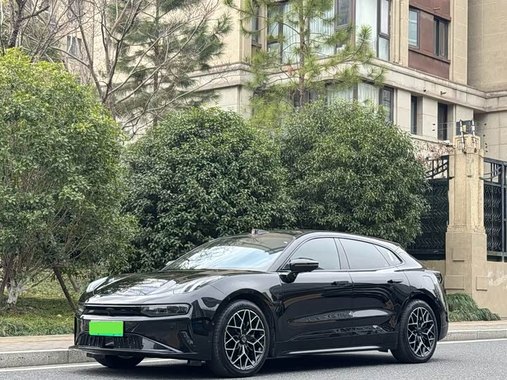 Фото 1 - Zeekr 001