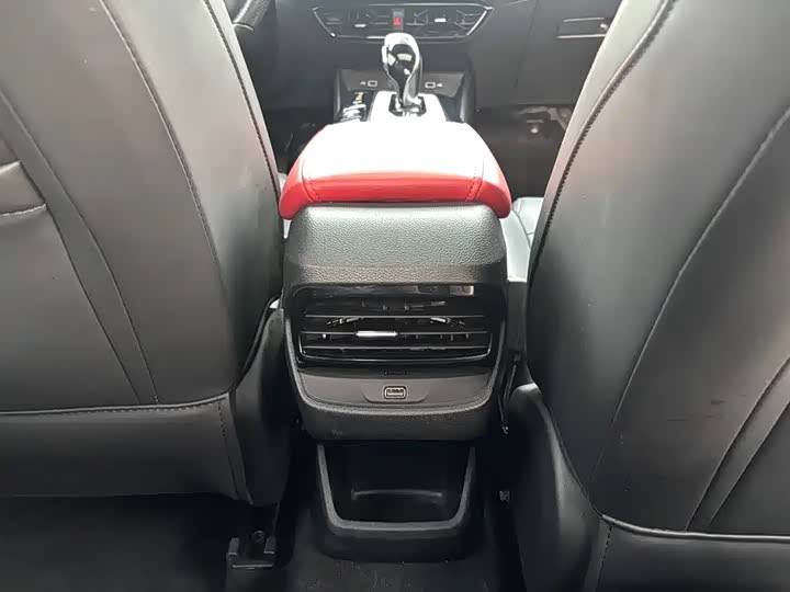 Фото 6 - MG Motor 5